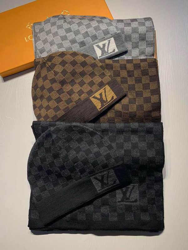 LV scarf hat hm26